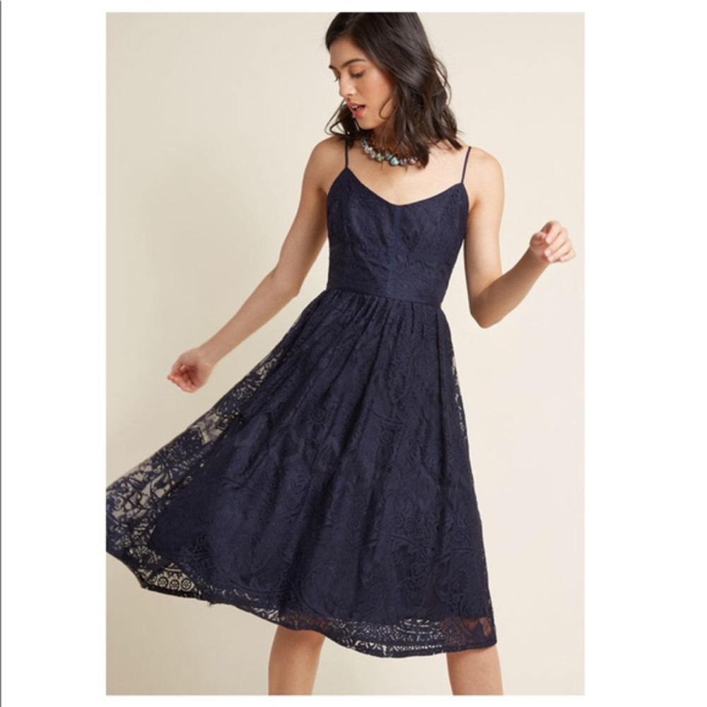 BB Dakota Strike It Lovely Lace Maroon Midi Dress